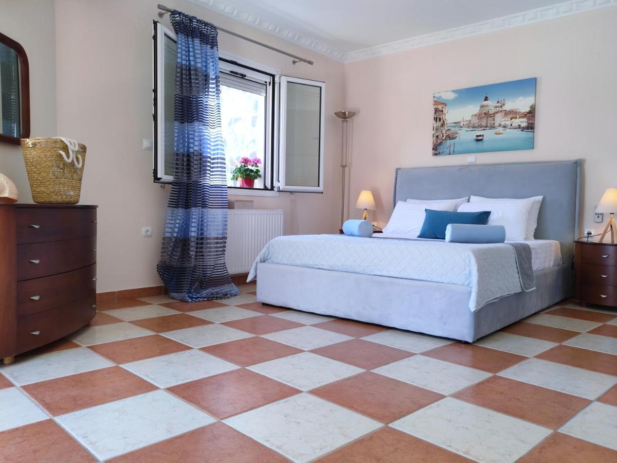 Blue Lagoon Luxury Apartment B2 أرغوستولي المظهر الخارجي الصورة